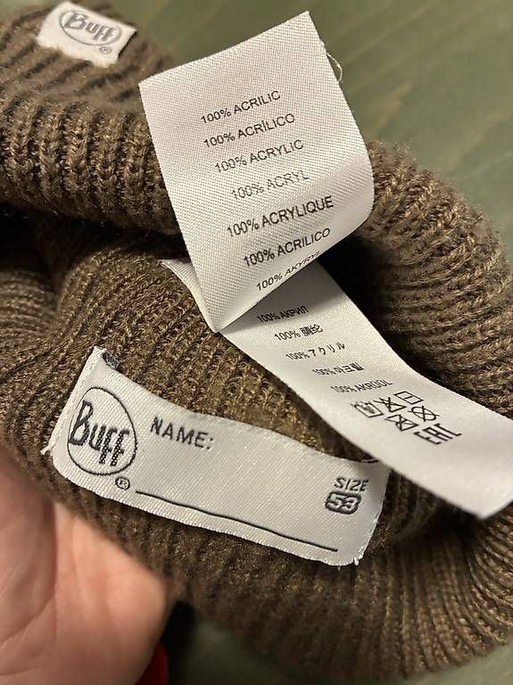 Altro abbigliamento per bambina: Buff Wintermütze Gr. 53 – Usato da Bern venduto da Aniba23 2