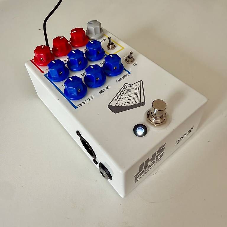 JHS Instruments de musique: JHS Colour Box V2 Preamp – D'occasion à Luzern par Taxi.Vader 1