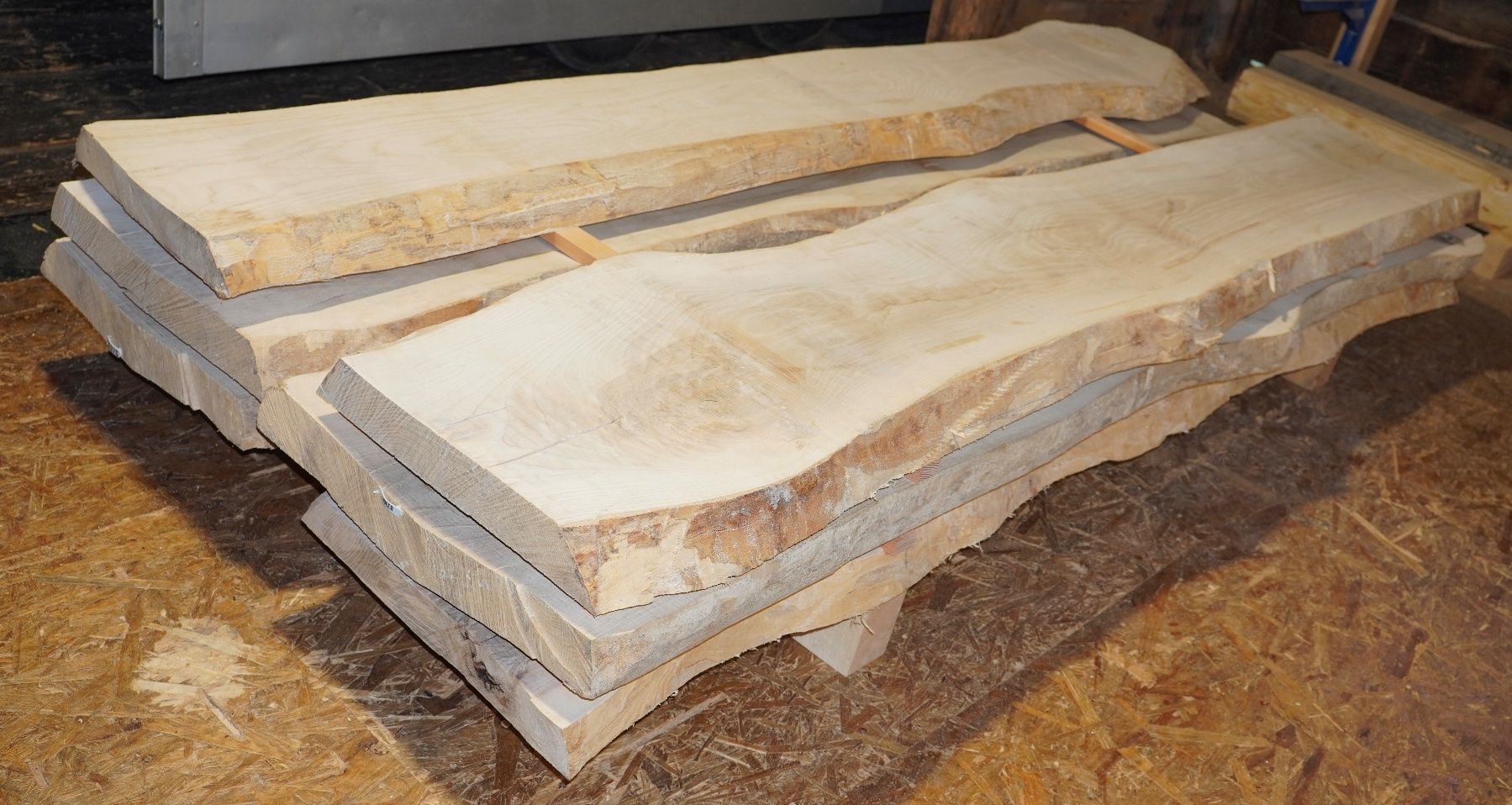 Articoli in legno: Bretter Esche – Nuovo e nell'imballaggio originale da Lohn GR venduto da Nilo87