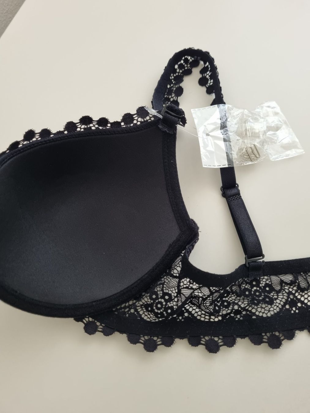 Sonstige Unterwäsche: BH schwarz D 75 mit Vorderverschluss – Neu und originalverpackt aus Zofingen von Felpa 4