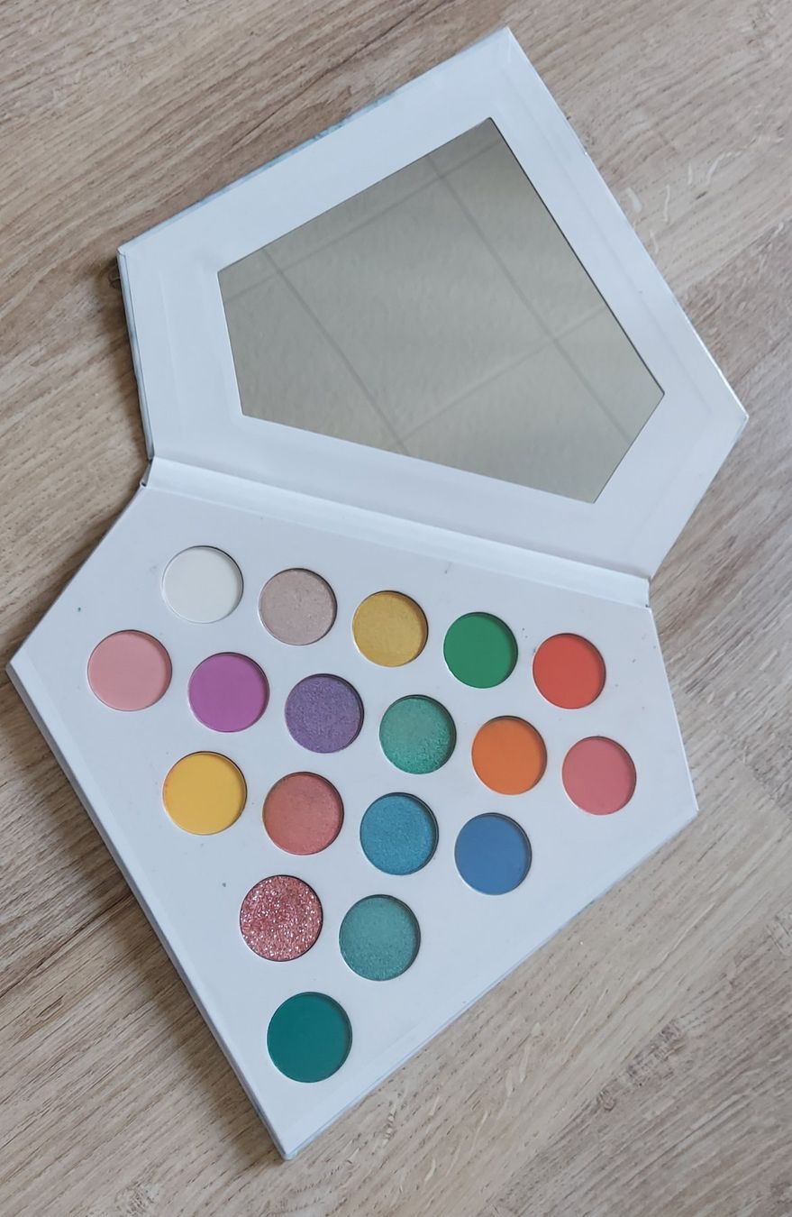 Make-up: Forrest Seng Resurrection Lidschattenpalette – Usato da Läufelfingen venduto da Rubine 1