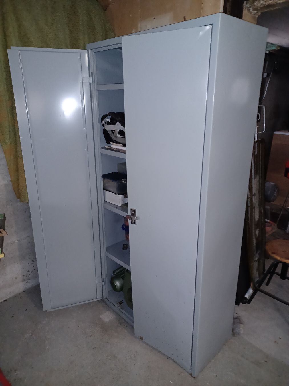 Armadi: Metalschrank – Usato da Suhr venduto da Bondi4 2