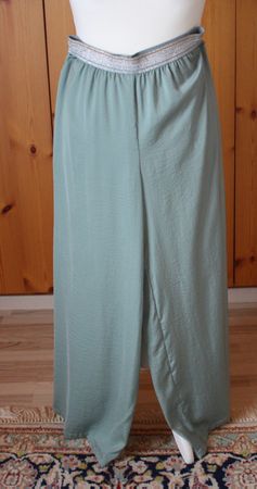 Hose Sommerhose TREND grün Gr. 42 NEU