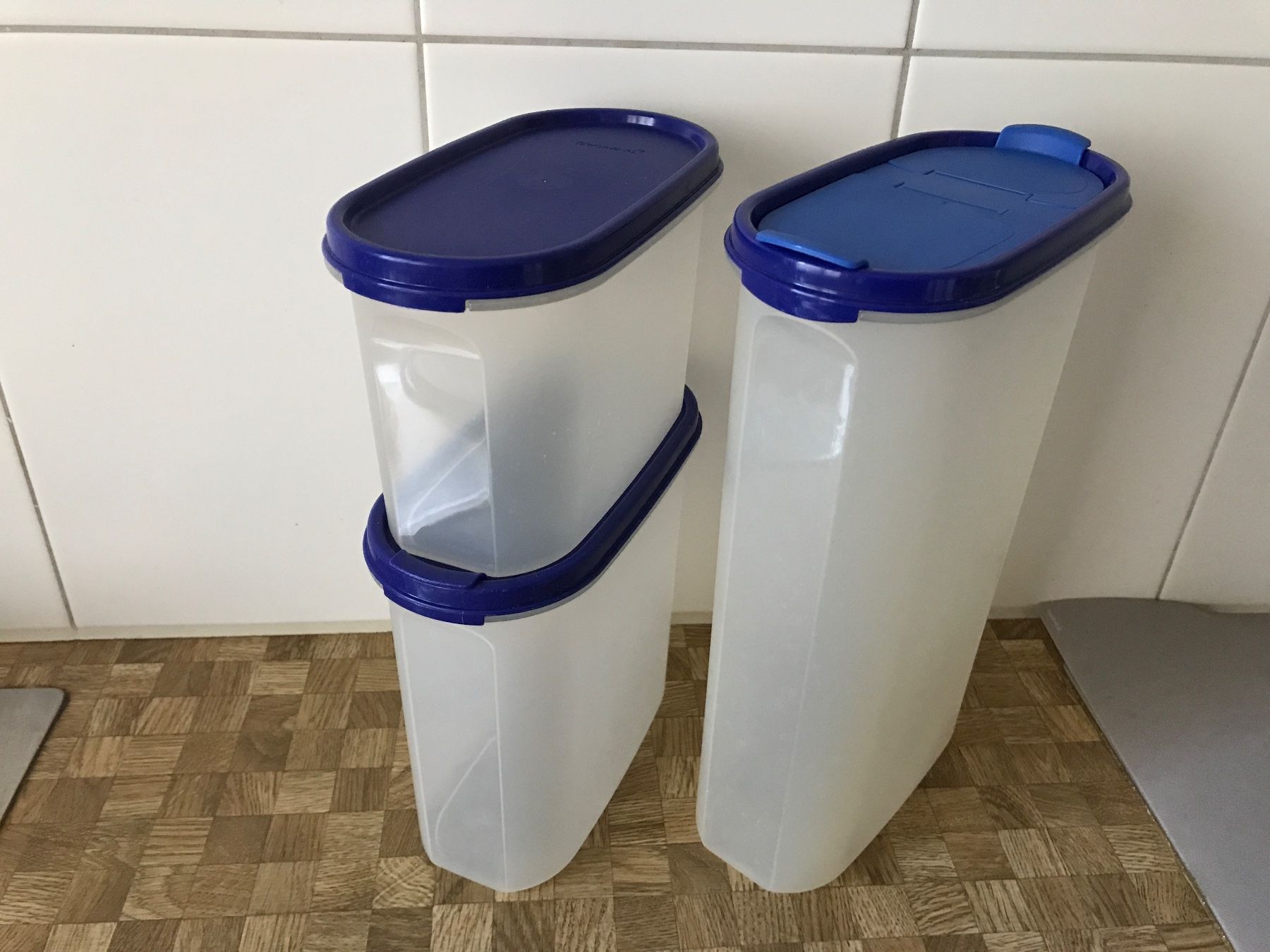 Tupperware Behälter & Ähnliches: Tupperware 3 Vorratbehälter – Gebraucht aus Birmensdorf ZH von Hilhan 1