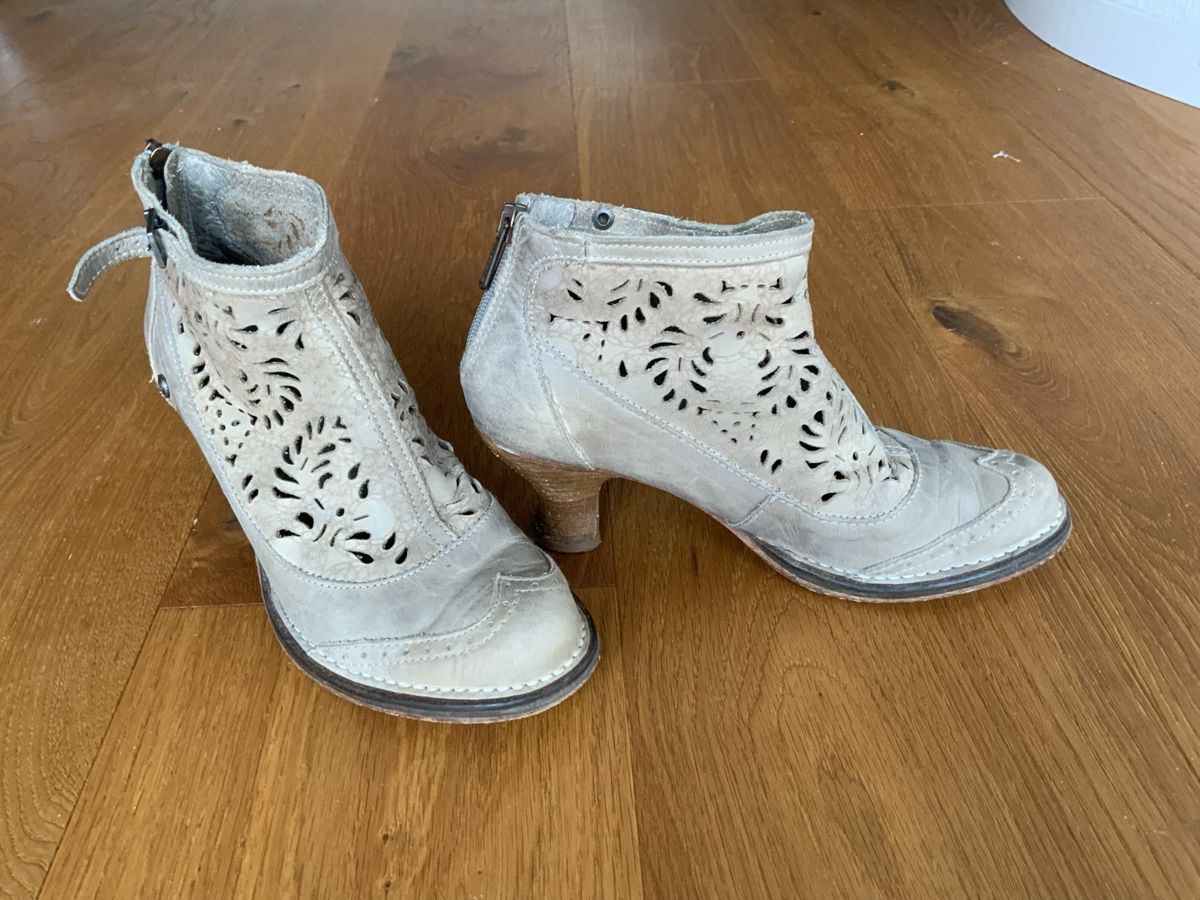 Scarpe da donna: Sommer Stiefeletten, Leder, grau, Grösse 38 – Usato da Rorschacherberg venduto da chetan01 2