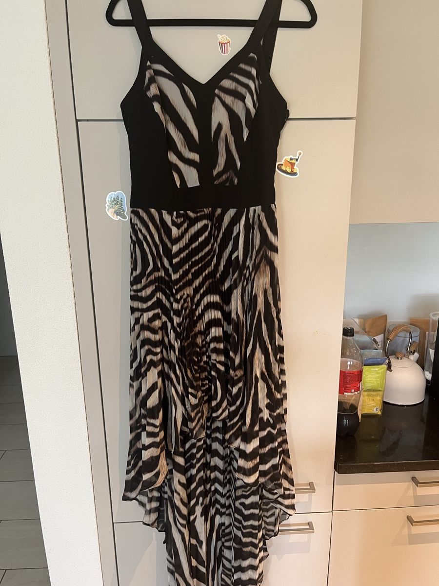 Guess Kleider: Wunderschönes Sommerkleid von Marciano – Neu (gemäss Beschreibung) aus Niederrohrdorf von liv_7gbr