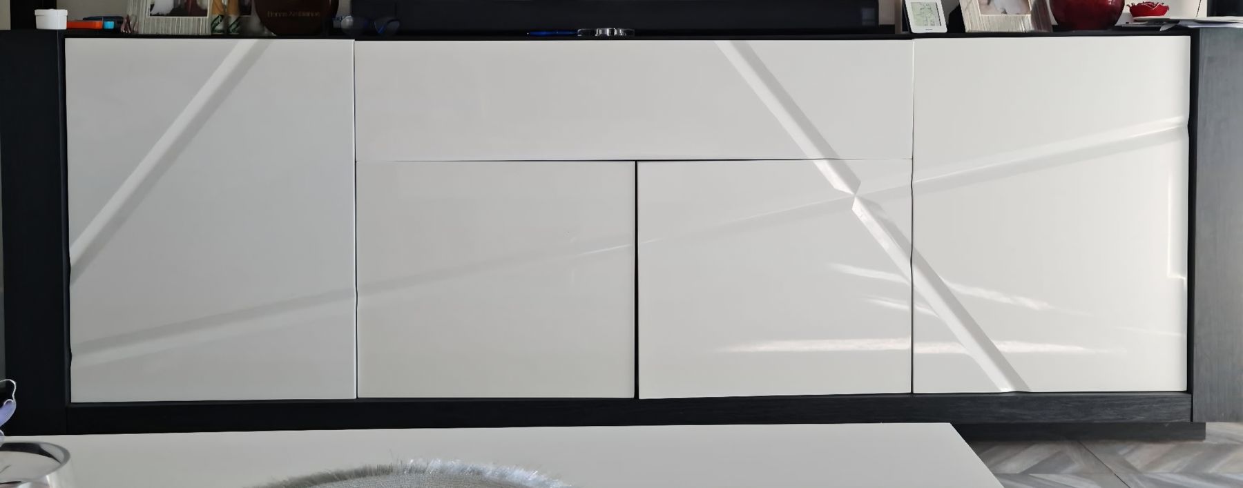 Meubles TV: Sideboard mit viele Türen  – D'occasion à Kloten par Marincee