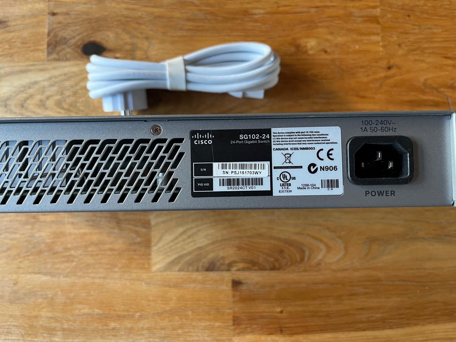 Cisco Hub & Switch: Cisco SG102-24 24-Port Gigabit Switch – Usato da Schaanwald venduto da sch_8wqv 4