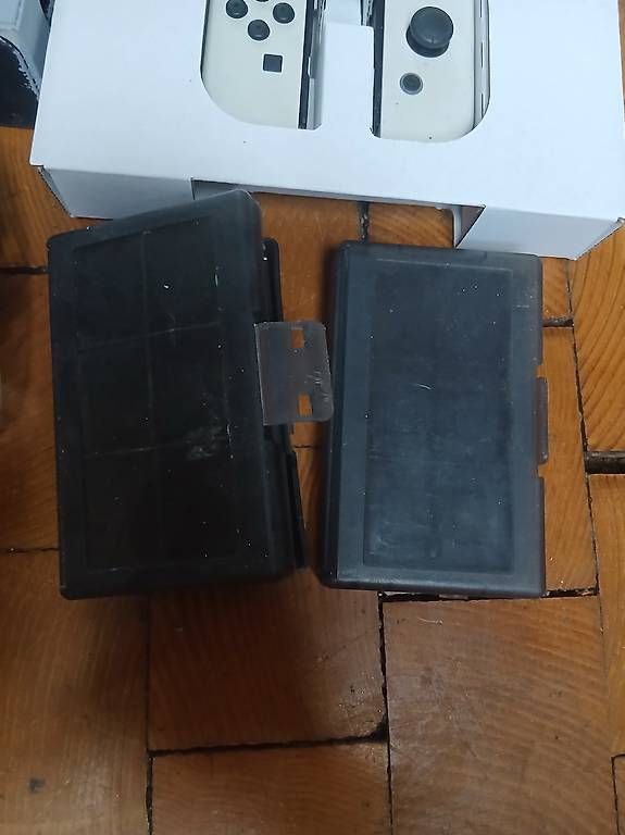 Nintendo Console: Nintendo switch OLED – Nuovo (secondo la descrizione) da Locarno venduto da sch_r2rh 3