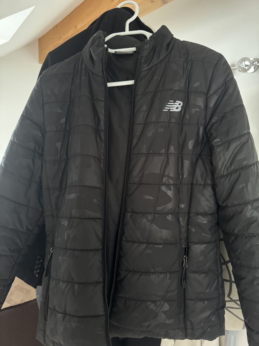 New Balance Giacche: New Balance Jacke – Usato da Lotzwil venduto da meeli0608