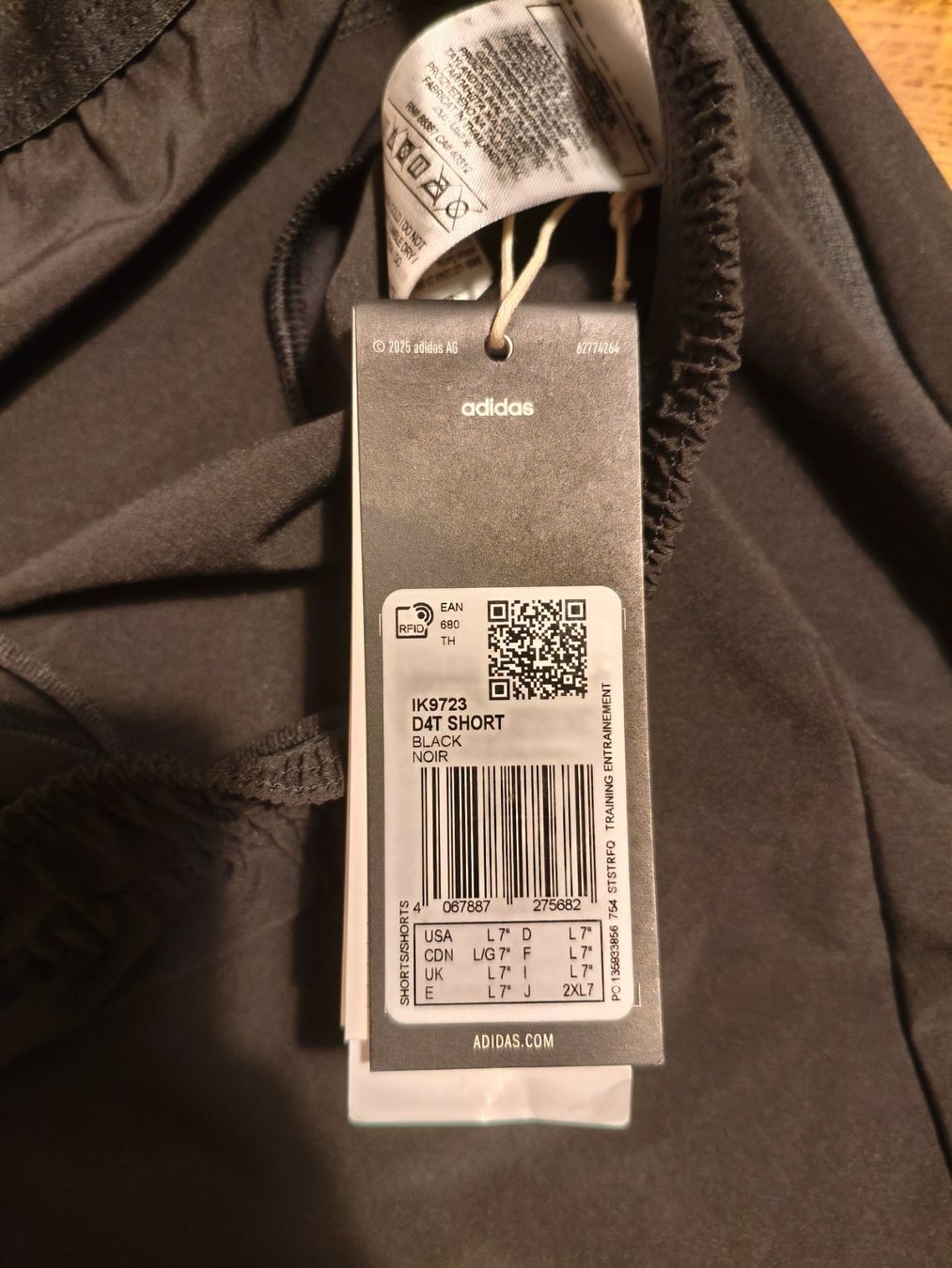 Adidas Pantaloni: Adidas shorts – Nuovo (secondo la descrizione) da Zürich venduto da gds90 5