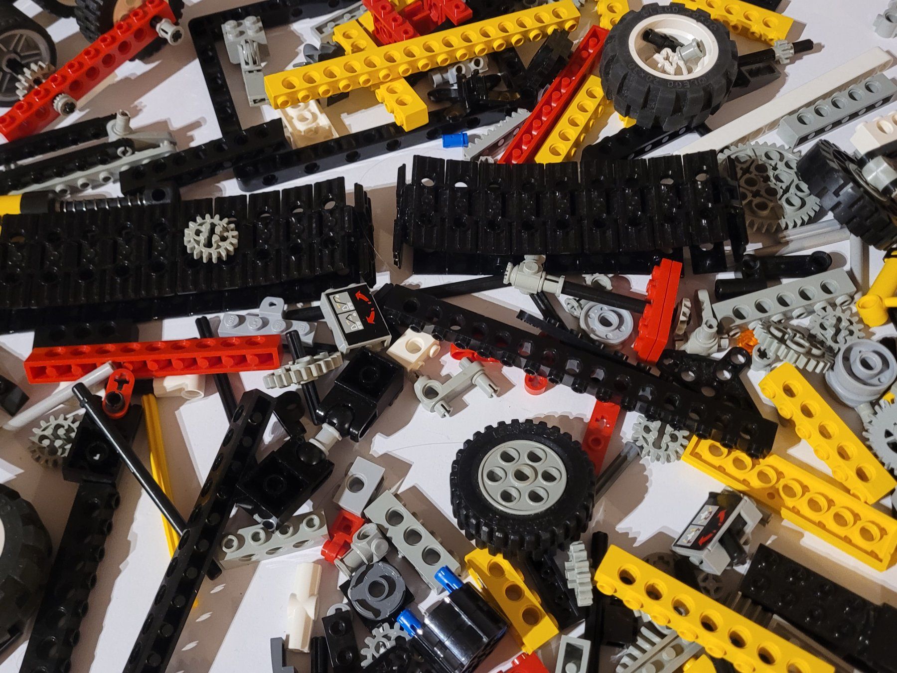 Lego Baukästen: Lot de pièces Lego Technic – Gebraucht aus La Tour-de-Peilz von estelle69 4