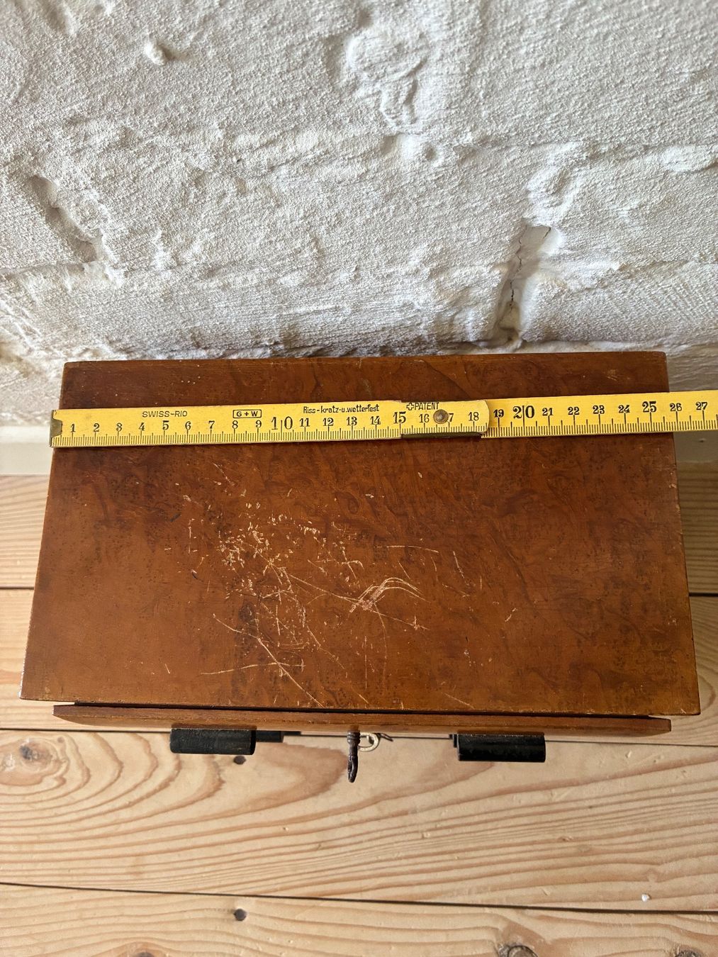 Altro per la casa: Altes Holzkästchen mit Schlüsseln – Usato da Steffisburg venduto da Reitschel5 9