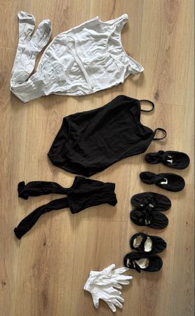 Ballettkleider und Schuhe