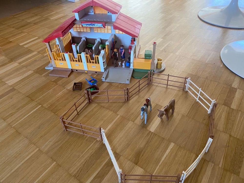  Foto zu Playmobil Ponyhof 