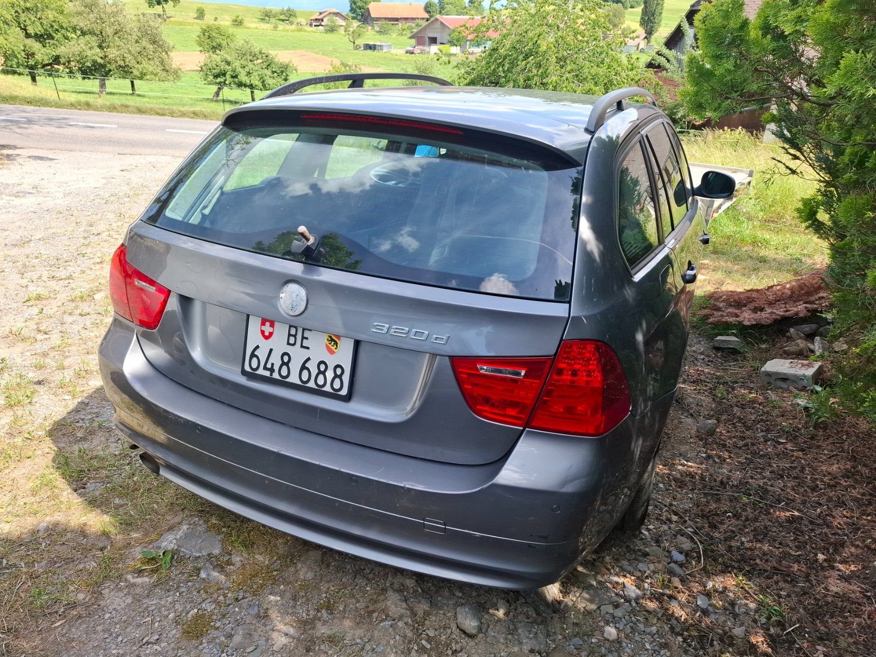 BMW Automobili: BMW 320d xDreive T 4x4 – Usato da Niedermuhlern venduto da Housi7 1