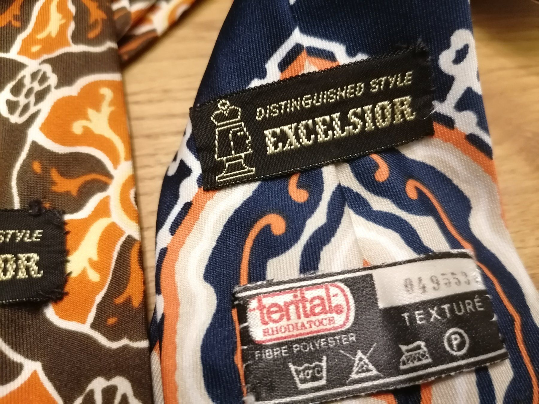 Cravatte: Excelsior Krawatte, Terital Polyester - 2 Stk.- Nr.325 – Usato da Basel venduto da vintagecollector 3