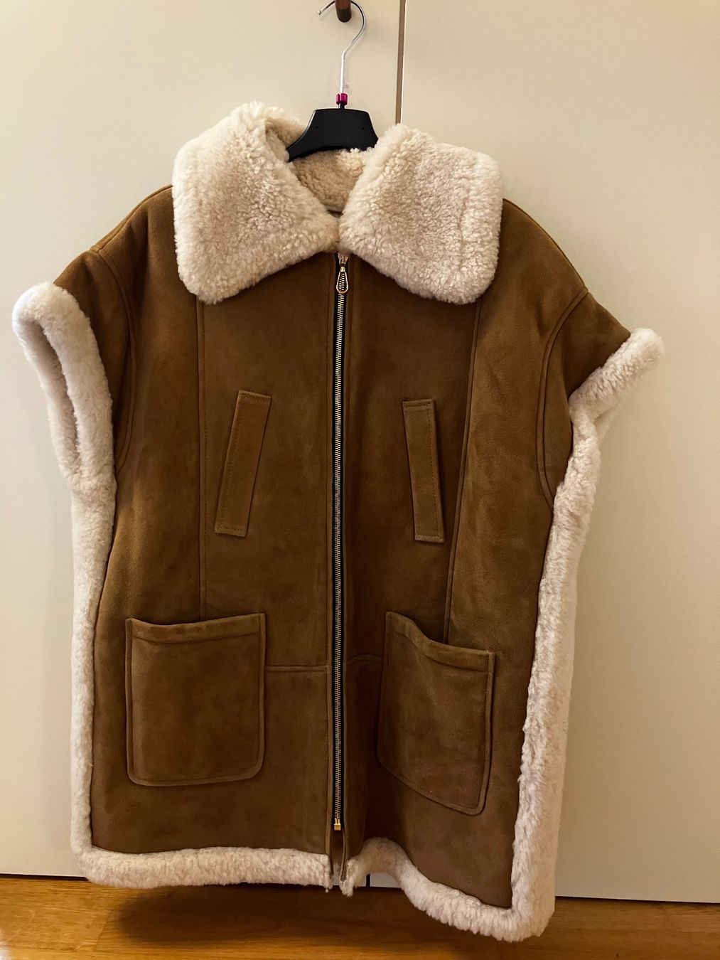 Sandro Gilets & Westen: Sandro Shearling Vest – Neu (gemäss Beschreibung) aus Zürich von mel_wc6v 3