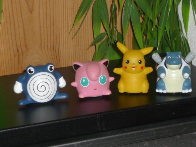 Pokémon Figurines: POKÈMON 4 STK. – D'occasion à St.Gallen par Anso