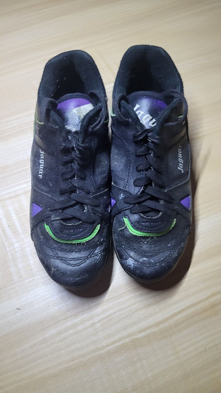 Scarpe da uomo: Fussballschuhe Jaguar – Usato da Bürchen venduto da UeliMueli85 1