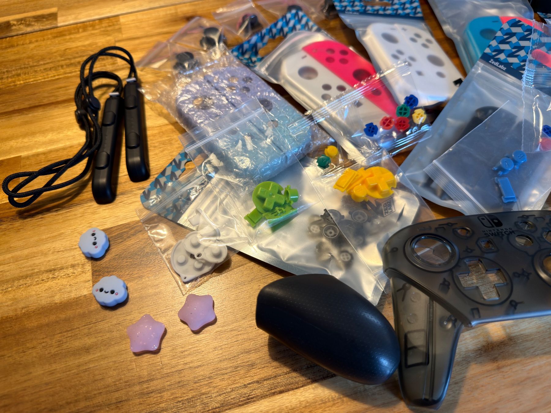 Nintendo Consoles: Lot de pièces pour Joycon Nintendo Switch – Défectueux à Pailly par RomainR 1