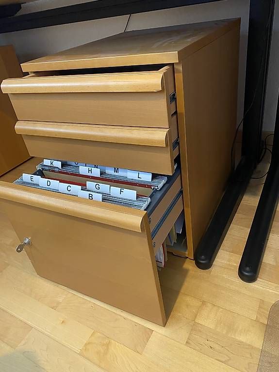 Korpus: Büro-Korpusse – Gebraucht aus Lüchingen von ebkaufsuche 1