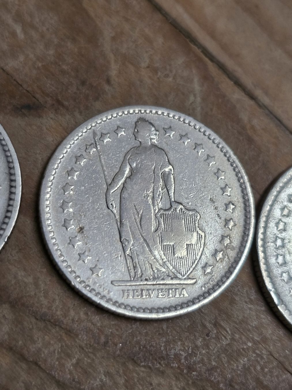 Toutes les monnaies: 3 Stk.Schweizer 2 FrankenSilbermünzen  1904  – D'occasion à Pfäffikon SZ par 26.4.14.17.25 6