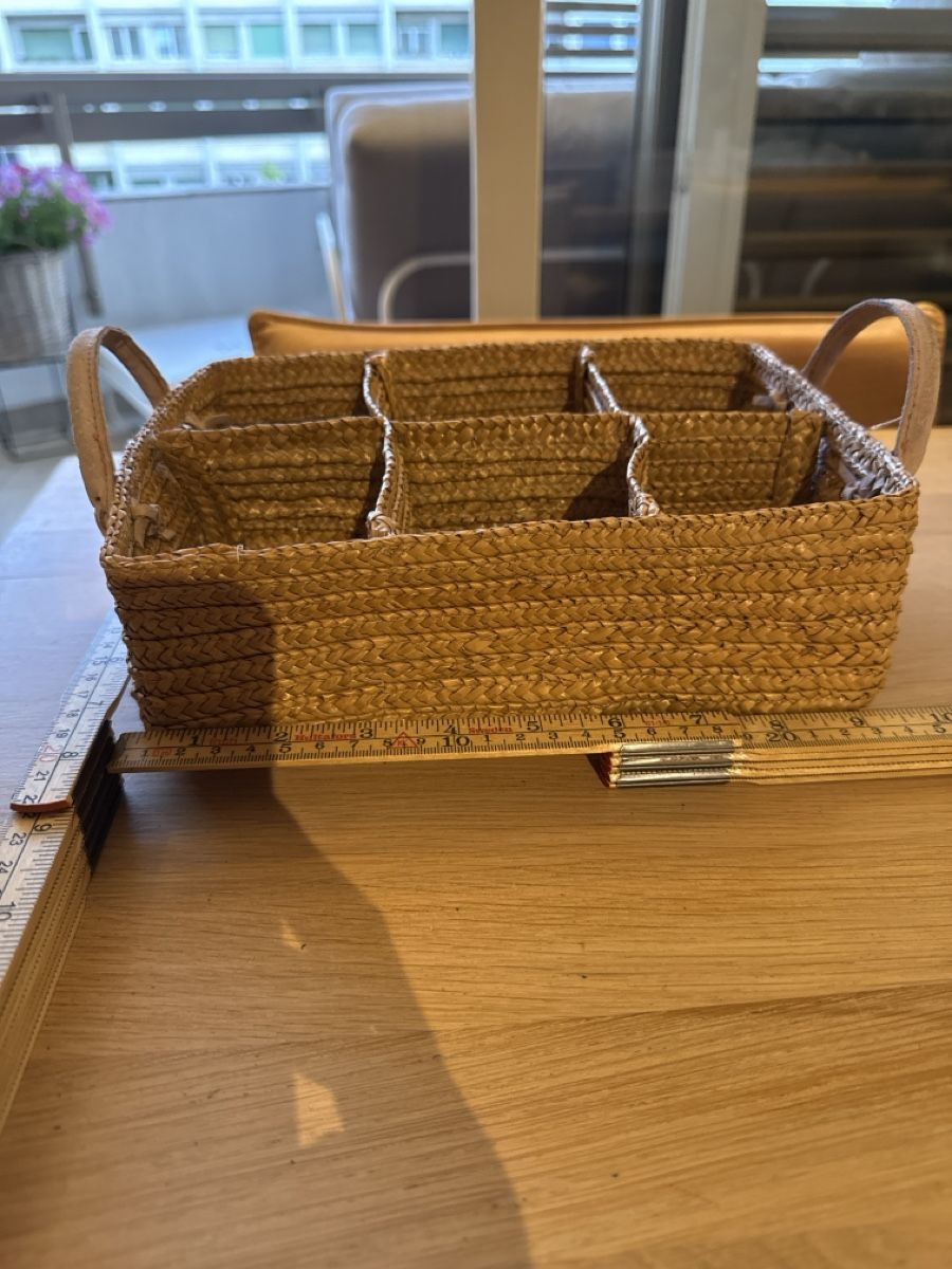 Autres articles pour la maison: Multipurpose storage/ container  – D'occasion à Genève par hai_2rp8 1