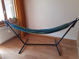 Neuwertige Hängematte mit Gestell