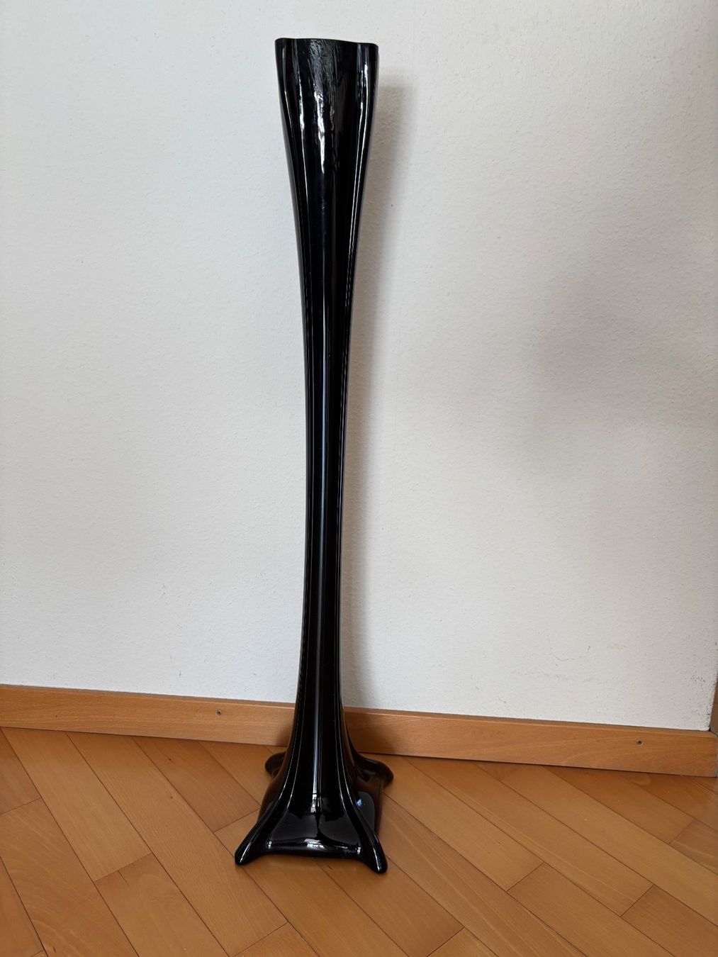 Vasen & Gefässe: Bodenvase, schwarz – Gebraucht aus Sins von sinserin