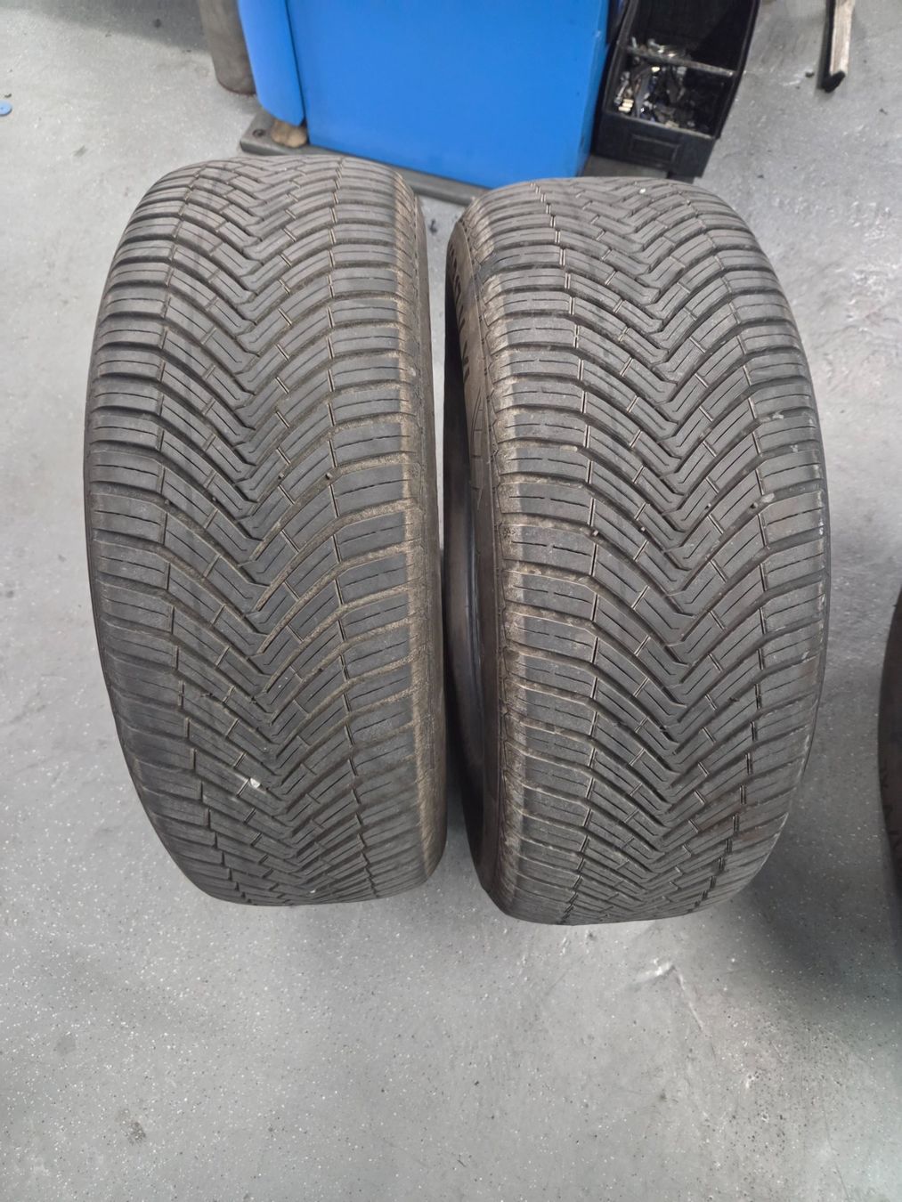 Pneumatici & Ruote complete: 225 / 60 R 17  V  XL  CONTINENTAL – Usato da Fischbach-Göslikon venduto da Emanuel.Bardhi