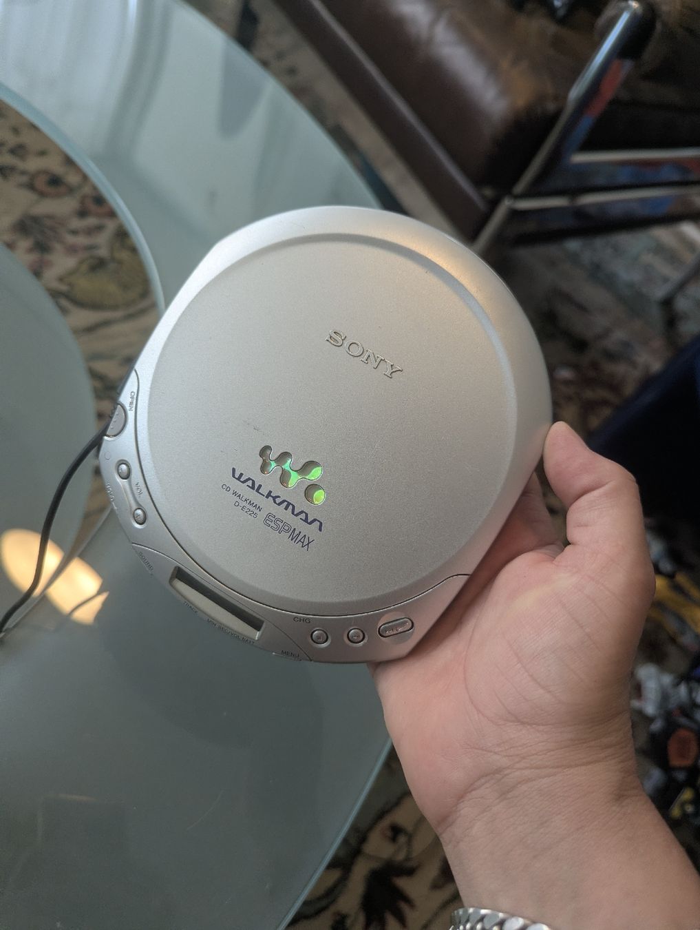 Sony Tragbarer Mediaplayer: Sony Walkman D-E225 Portable CD Player Silver ESPMAX Tested  – Gebraucht aus Erlinsbach SO von Meytalien 1