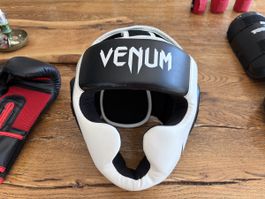 Komplettes Kickbox-Set (Venum, Top Ten, UFC) – Sehr guter Zu