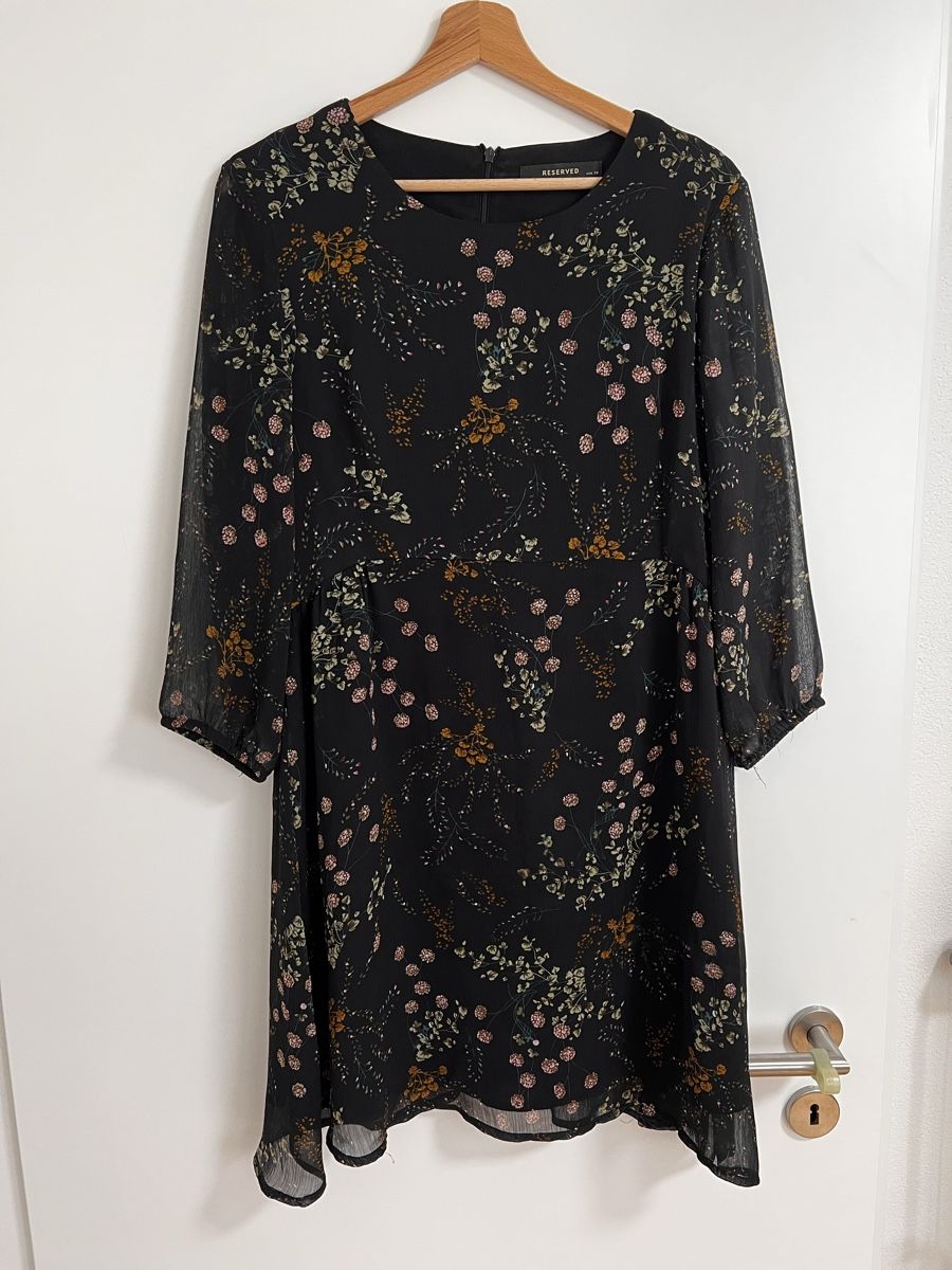 Robes: Kleid Reserved, Grösse 38 – D'occasion à Escholzmatt par mel_58wh