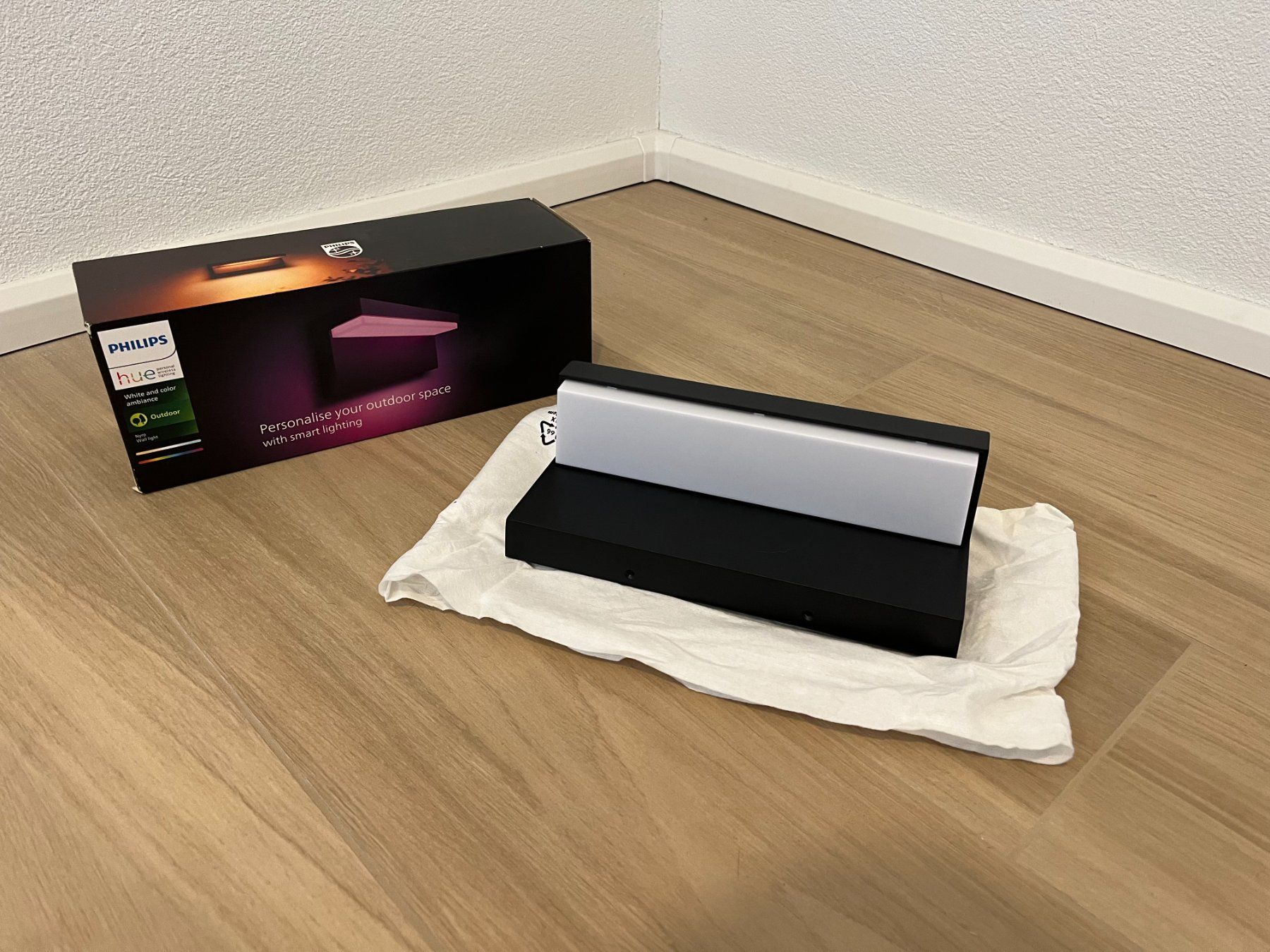Philips Lampade: Philipps Hue Wall Light Nyro – Nuovo (secondo la descrizione) da Frauenfeld venduto da Hv