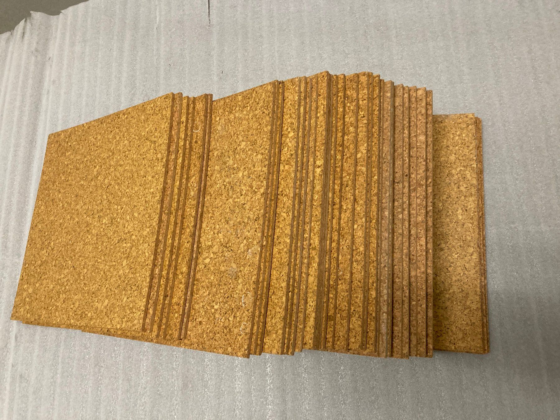 Piatti di portata: Korkplatten Set quadratisch – Nuovo (secondo la descrizione) da Horgen venduto da Goros 1