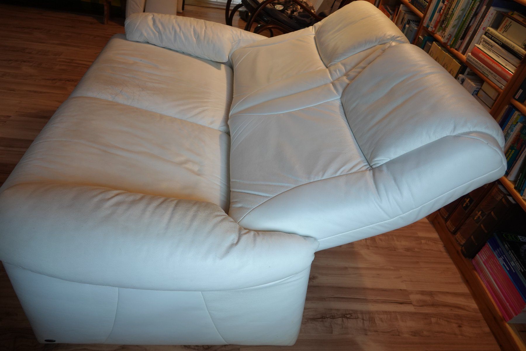 Divani: Weisses 2er- Ledersofa – Usato da Langenbruck venduto da mandelo1 1