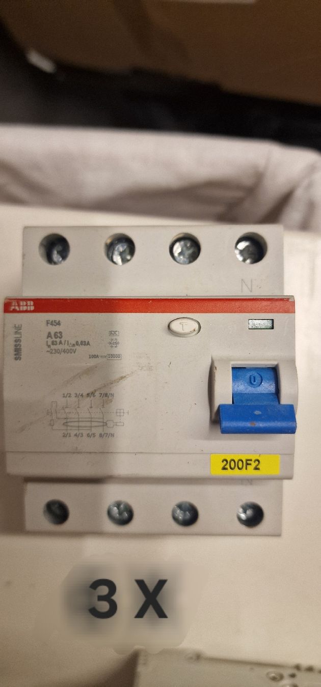 ABB Componenti elettronici: Schutzschalter  – Usato da Altstätten SG venduto da Mythos_7 3