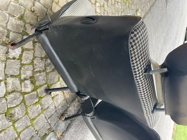 Volkswagen Tutti pezzi di ricambio auto: VW Käfer 1200 Sitzgarnitur 3 Bein befestigung – Difettoso da Grenchen venduto da Woernerauto 2