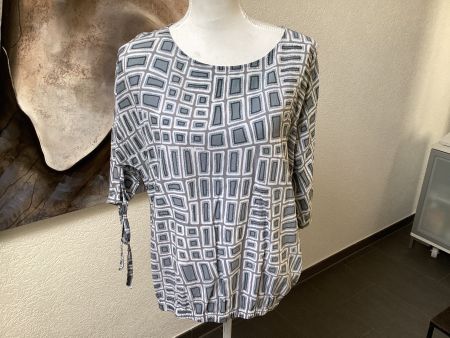 Nile Bluse geometrisches Muster grau super Zustand Gr. M