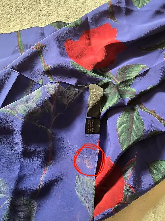 Fabric Frontline Foulards, Tücher & Schals: Fabric Frontline Zurich Silk – Gebraucht aus Zürich von bil_s7tp 3