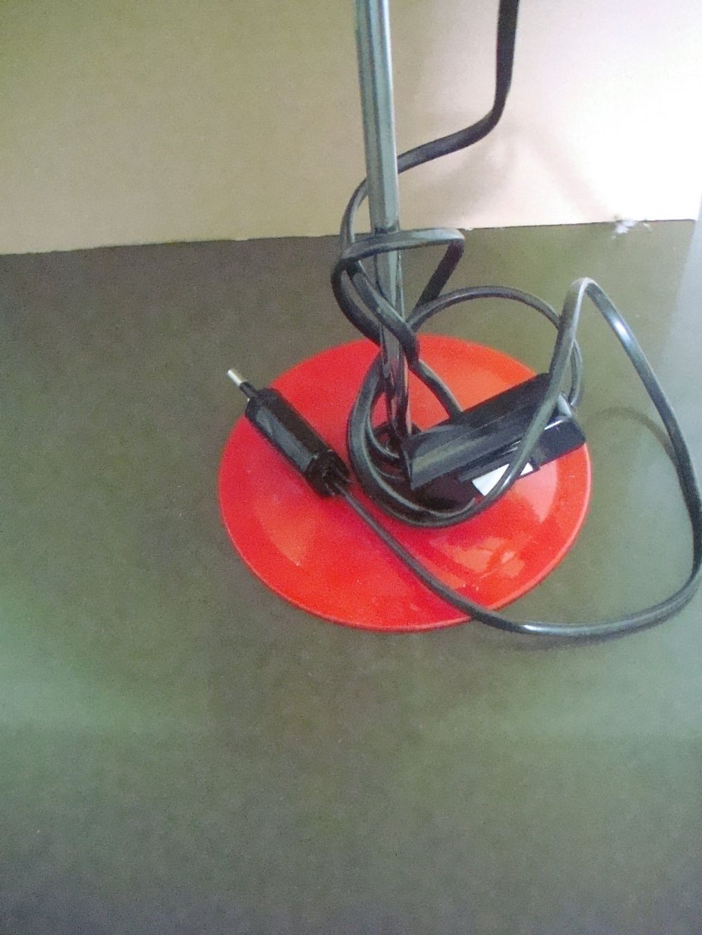 Lampade: Klassische Tischlampe - NEWEBA - Rot – Usato da Neuenegg venduto da flohcante 2