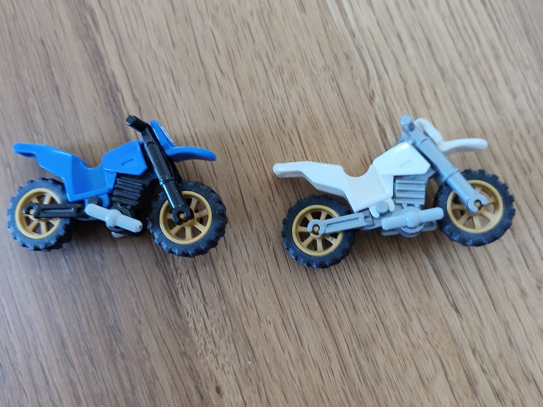 Lego Jouets: Set Lego Boote und 2 Töff – D'occasion à Meilen par FAVALLID 2