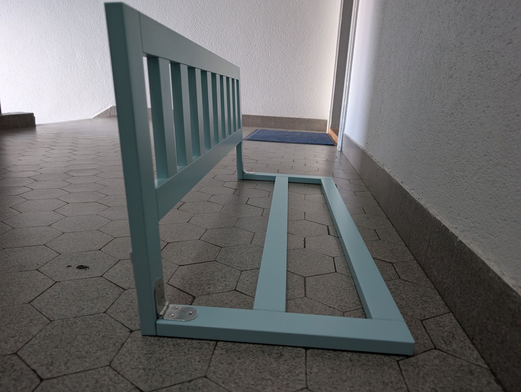 Pinolino Box & Barriere di sicurezza: Bettschutzgitter Kinderbett hellblau guter Zustand – Usato da Zürich venduto da hendiadyoin 1
