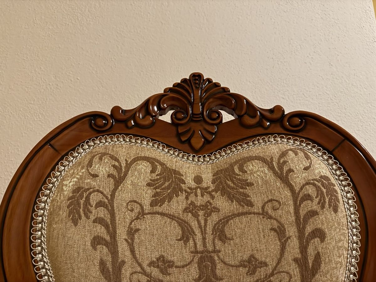 Stühle: Holzstuhl im Barockstil - Einzigartiges Design! – Gebraucht aus Pfäffikon SZ von Tissot-Rado 3
