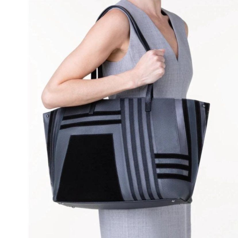 Akris Borse da donna: NEW AKRIS Ai Medium Patchwork Leather Tote Bag – Nuovo e nell'imballaggio originale da Origlio venduto da ann_q6qv 6