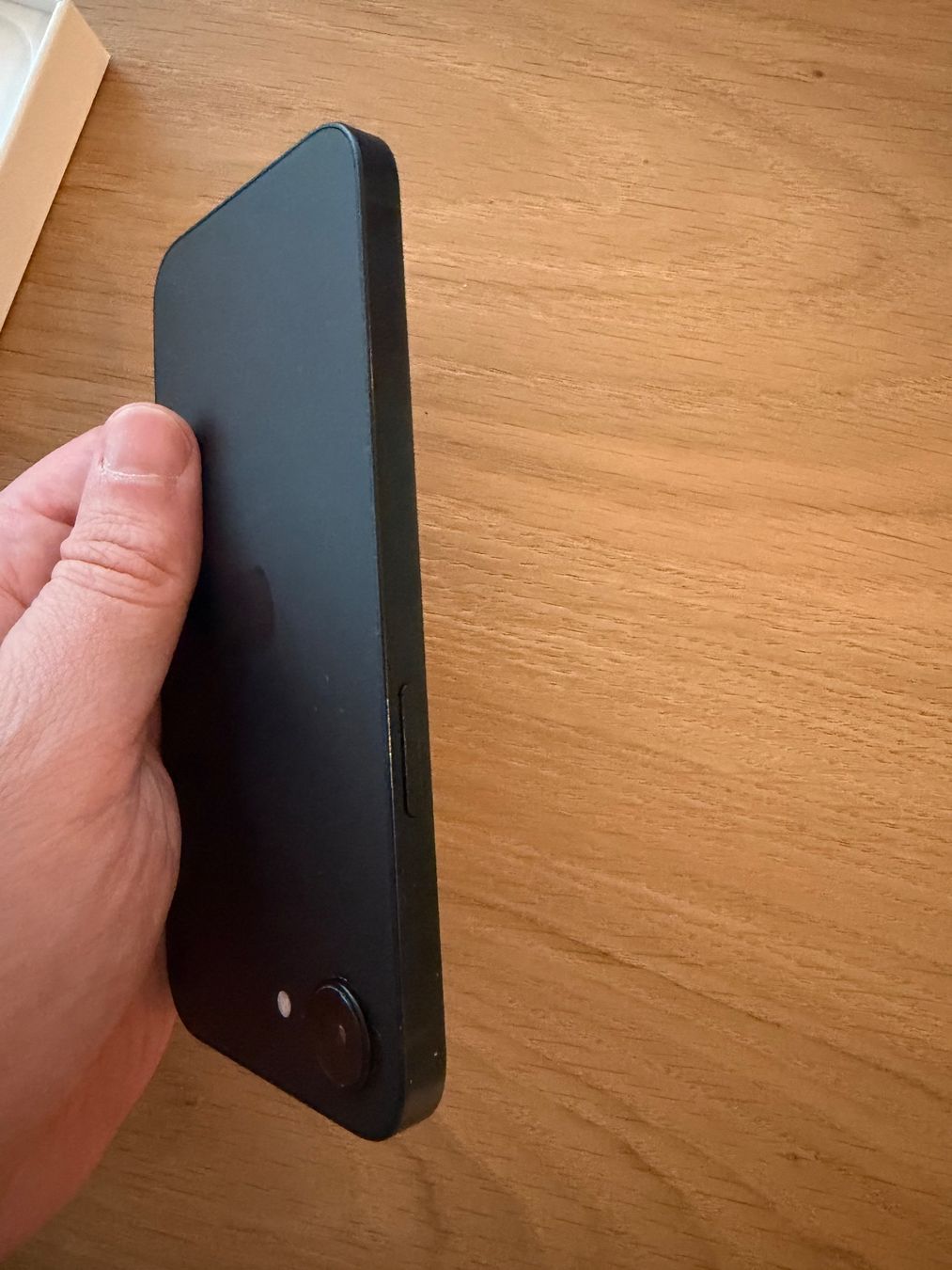 Apple Handys / Smartphones: Apple iphone 16e mit OVP – Gebraucht aus Gossau SG von Thaiijt01 4