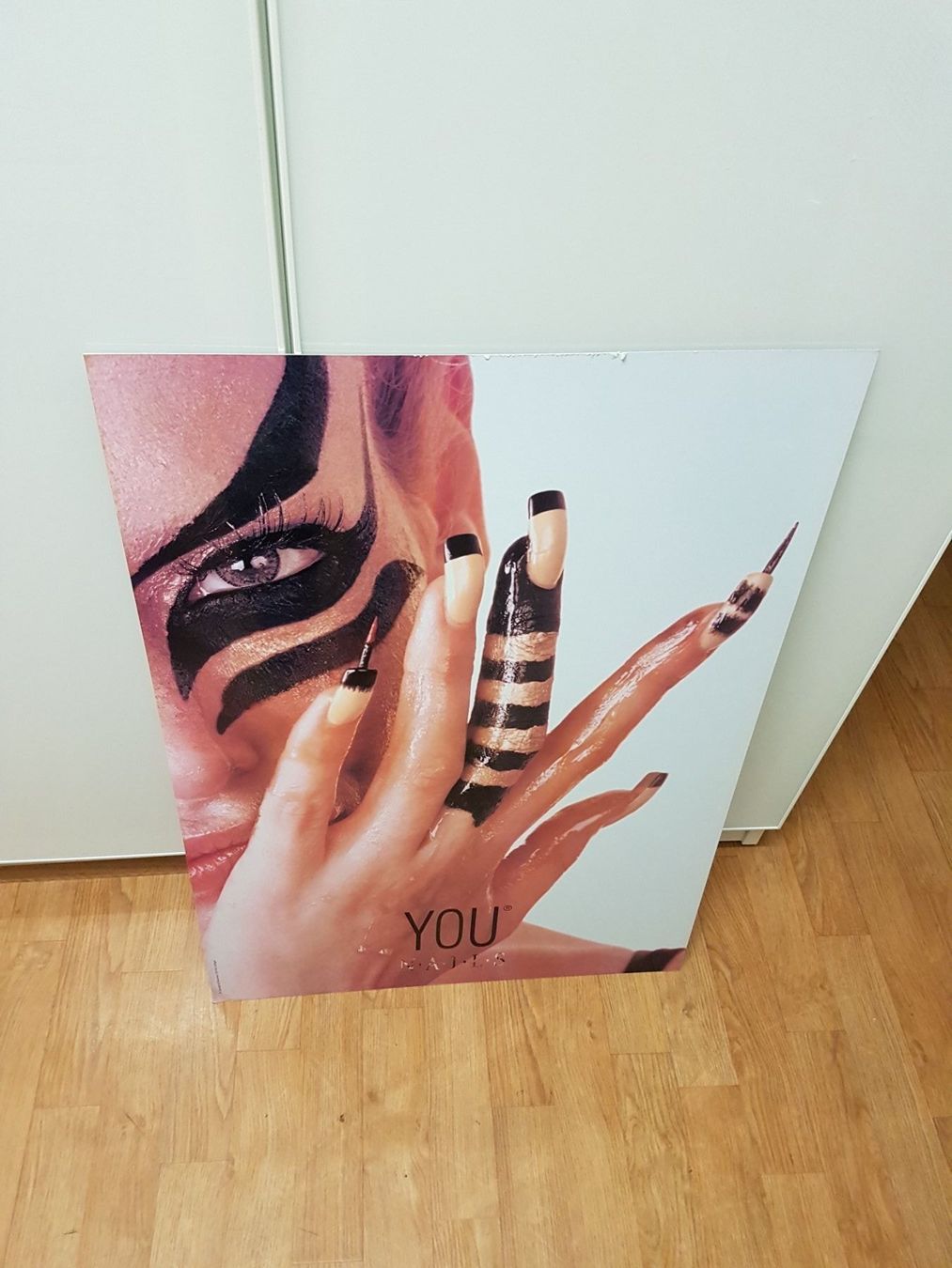 Foto & Immagini: Nail - Poster von You – Usato da Dübendorf venduto da Senita3