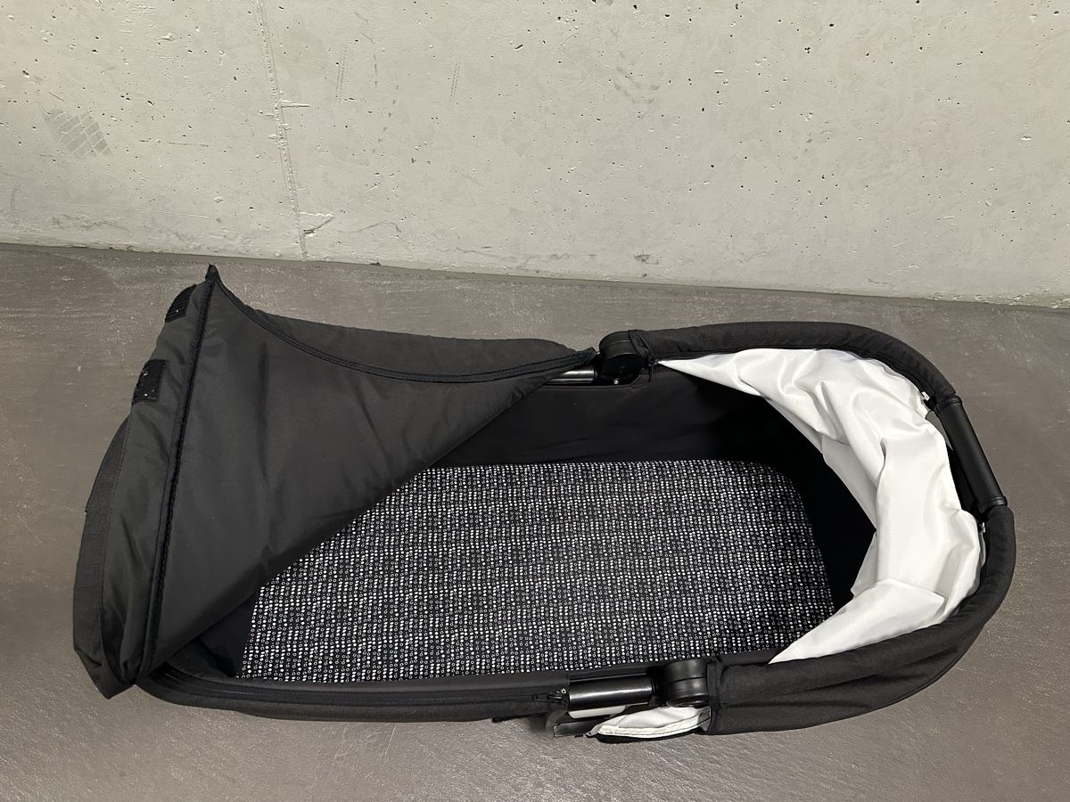 Joie Kinderwagen: Joie Chrome Stroller with Carrycot - very good state – Gebraucht aus Baden von emi_55vx 3