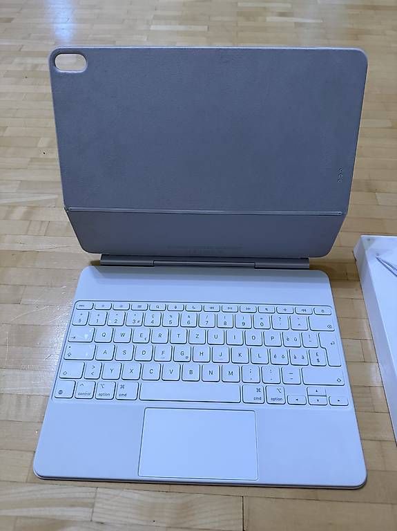 Tastiere: original Apple iPad Magic Keyboard 13" Model A3340 – Usato da Scherzingen venduto da polini42 1